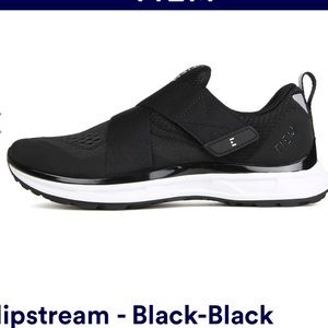 TIEM black slipstream spin shoes size 7